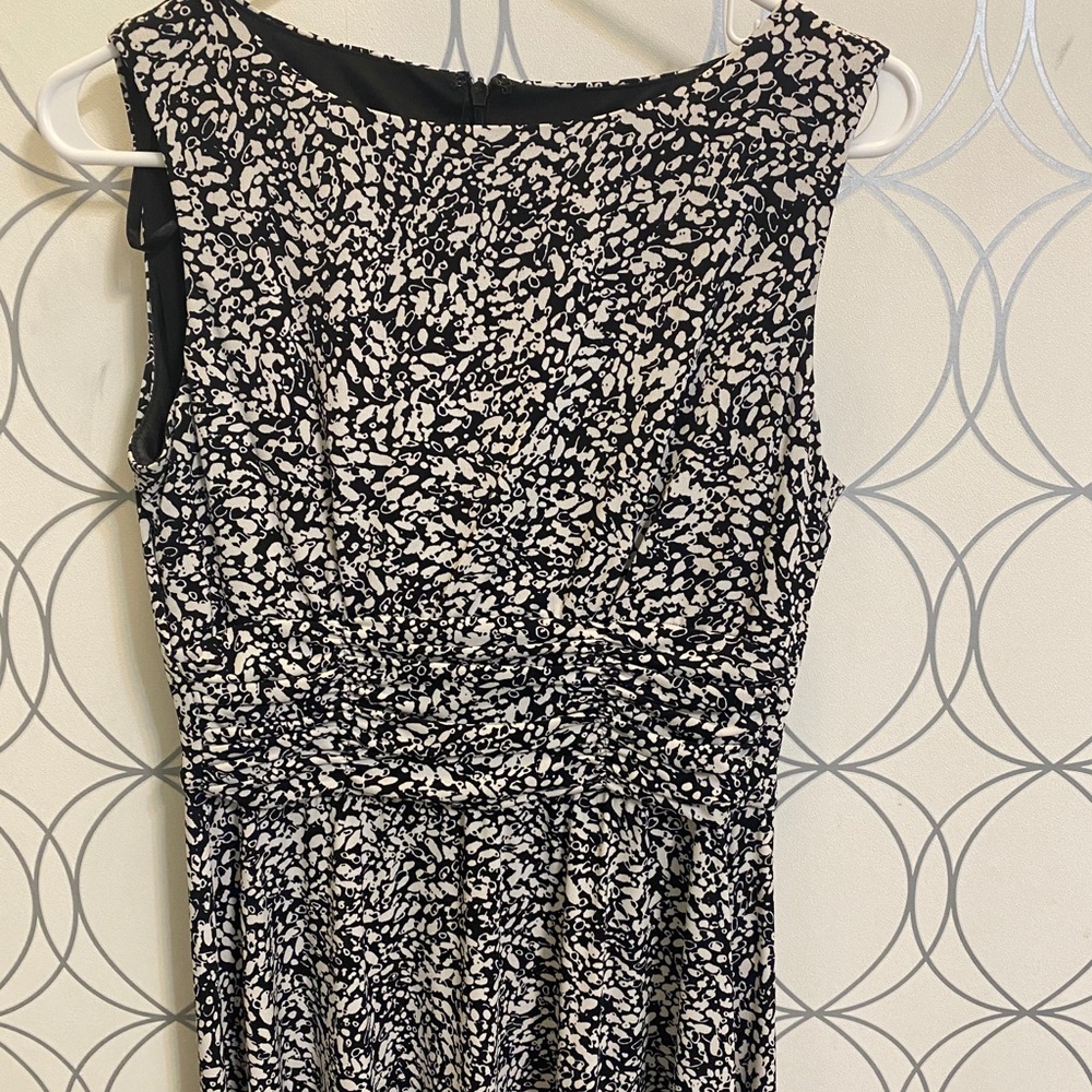 Jessica Howard mid length dress